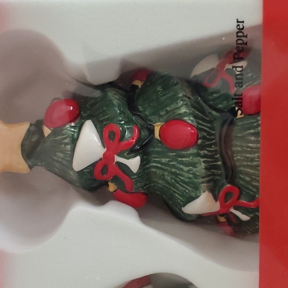 Fritz And Floyd Snowman and Christmas Tree Salt and Pepper - Picture 3 of 8